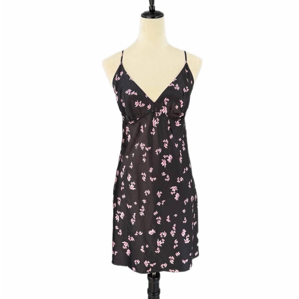 Victoria’s Secret Black Pink Floral Satin Slip Feminine Chemise Nightgown Dress